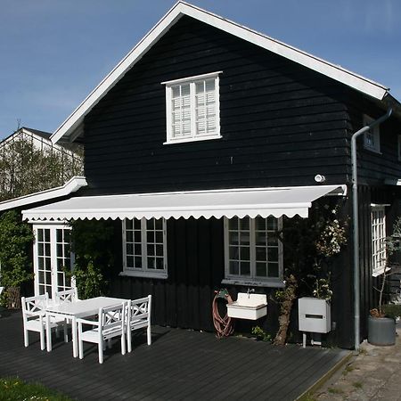 Villa Humlebaek B&B Екстер'єр фото